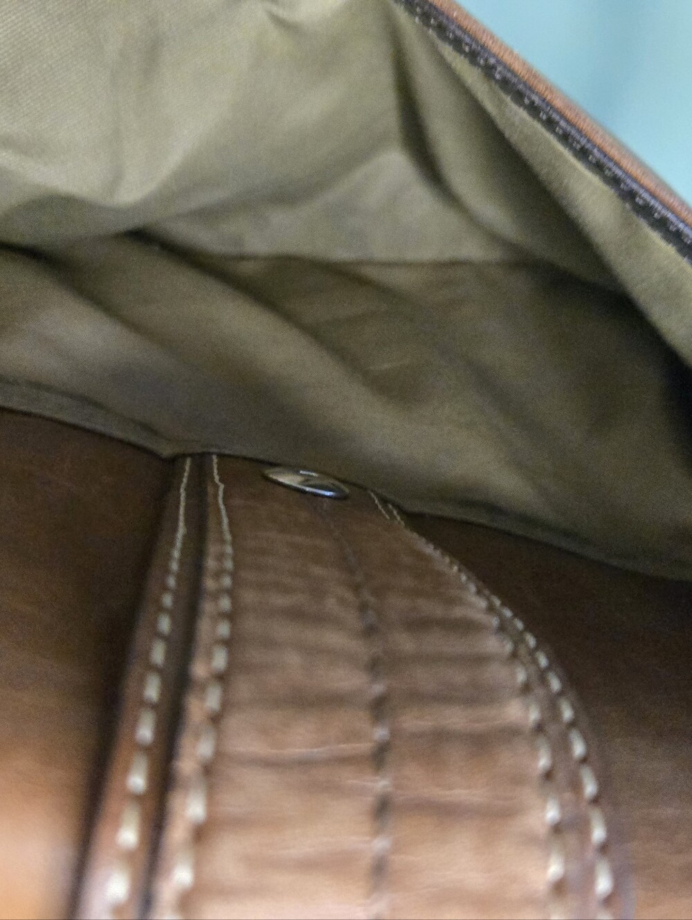 Coach Vintage Hampton Smooth Leather Crossbody Bag F11196 - Picture 12 of 15